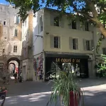 Avignon Pedestrian Area, Charming, 4 Persons